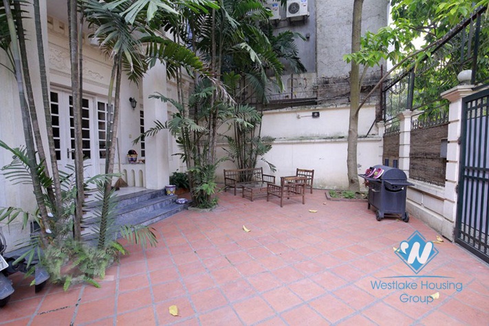To Ngoc Van nice, spacious villa with patio garden for rent